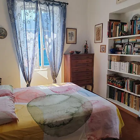 公寓 La Casa Di Flora 圣雷默